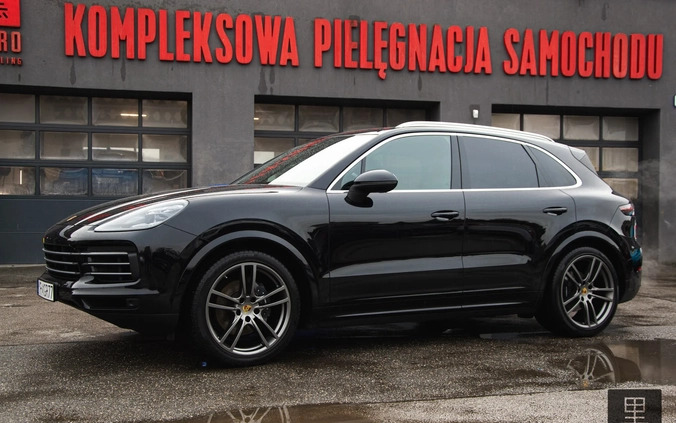 Porsche Cayenne cena 322000 przebieg: 71037, rok produkcji 2018 z Jeziorany małe 497